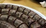대표적 서민음식 순대의 '이중고'