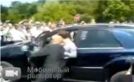 메드베데프 러' 대통령, SUV로 사람들 칠 뻔