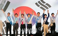[포토] 손 잡은 한나라당 대표 후보자들
