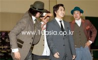 [PHOTO] Sungmin and fellow cast in musical "Jack the Ripper"