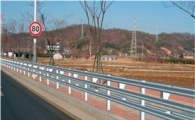 국토부, '노측 개방형 가드레일' 교통신기술로 지정