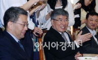 [포토]투자은행 전문가 만난 김중수 총재