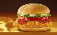 맥도날드, '상하이 스파이스 치킨 디럭스' 버거 출시