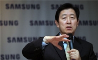 최지성 부회장 "박빙 전장에서 절대 주도권 거머쥐어라" 독려