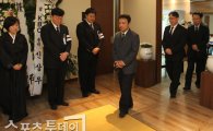 [포토] 조문하는 NC 다이노스 김택진 구단주-김경문 감독
