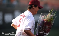 [포토] 정준하 '친구 이숭용의 은퇴경기를 위해 스케줄도 취소'