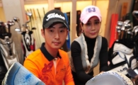 [포토] 신기한 천연석 골프채