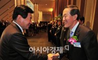 [포토] 전경련 50주년 행사 참석한 김진표 원내대표