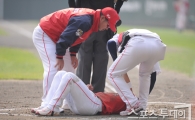 [포토] '포수와 충돌' 쓰러진 김선빈