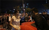 영화 '써니' 女배우, 롱드레스 입고 페라리 탄 사연