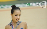 [올림픽]손연재, 2회전 연속 고득점…볼 27.825