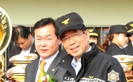 [포토] '박원순 시장, 응급대원 제복도 잘 어울리네~'