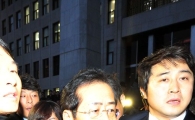 [포토] 국회 떠나는 홍준표 대표