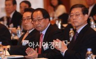 [포토] '한국선진화포럼 참석한 김총리'