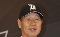 김성근 감독, 고양 오리온스 홈 개막전 시투