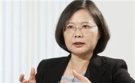 대만 첫 여성 총통 당선자 차이잉원, 쯔위 사태 언급
