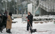박홍섭 마포구청장, 제설 작업 나서 