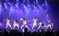 INFINITE sings and shows powerful dance moves at 1st concert 