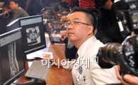 [포토] 박주신 MRI 사실로 확인…강용석 의원직 사퇴