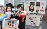 "졸업식날 '갤럭시 노트'로 캐리커쳐 그려드려요"