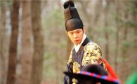 TV series "Rooftop Prince" ready to make the audience raise the roof