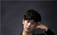 김수현 측 "오늘(19일) 신검 받았지만, 군대는 나중에···"