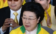 [포토] 울지도 웃지도 못하는 한명숙 대표