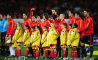 스페인, 쩡청 선방 겨우 뚫으며 중국에 1-0 신승 