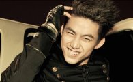 2PM Taecyeon sustains fracture of left arm in Japan