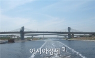 '썩은 물' 논란 경인아라뱃길, 직접 가보니…