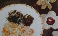 [추천! 금주의 제철메뉴]조개관자 해초비빔밤과 장어튀김 샐러드