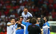[유로 2012]그리스, 러시아 꺾고 극적으로 8강 진출