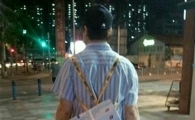 울 아빠의 백팩…"뭐가 좋아 그리 웃는지 허허"