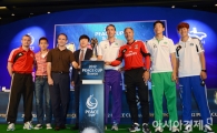 [포토] 2012 피스컵 수원 '트로피의 주인은 바로 나!'