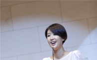 쏭레브, 홍진경과 전속모델 계약 연장