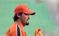 [포토] 후반기 첫 등판 박찬호 '느낌이 좋은걸~'