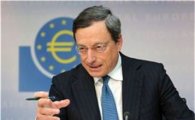드라기 ECB 총재 "향후 금리 동결 또는 인하"
