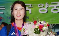 [포토] 귀국 소감 밝히는 기보배