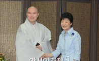 [포토]조계사 찾은 박근혜 후보