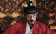이병헌 주연의 영화 <광해, 왕이 된 남자>, 애초 개봉일보다 일주일 앞당긴 13일에 개봉