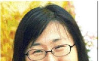 진은영 시인… "삶의 깊이 재는 청년이 그립다"