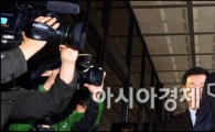 [포토]'LIG CP 부당발행' 구본엽 LIG건설 부회장 검찰 출석