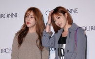 [포토]효민-은정, 오랜만의 행사에 쑥스러워~
