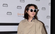 [포토]공효진, '코트-커튼-바지' 독특한 의상~