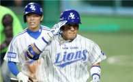 '투런 홈런' 이승엽, 한국시리즈 1차전 MVP 