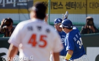 [포토] 최형우 홈런포에 무너지는 SK 와이번스