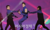 [포토]'동방신기' 유노윤호, 무대 위에선 짐승남