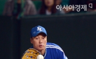 [포토] 이승엽 '글러브에 쏙~'