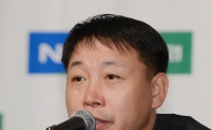 [포토] 현대건설 황현주 감독 '작년 아쉬움 털겠다'