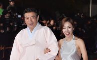 [포토]'대종상영화제' 레드카펫 밟는 남궁원-문정희